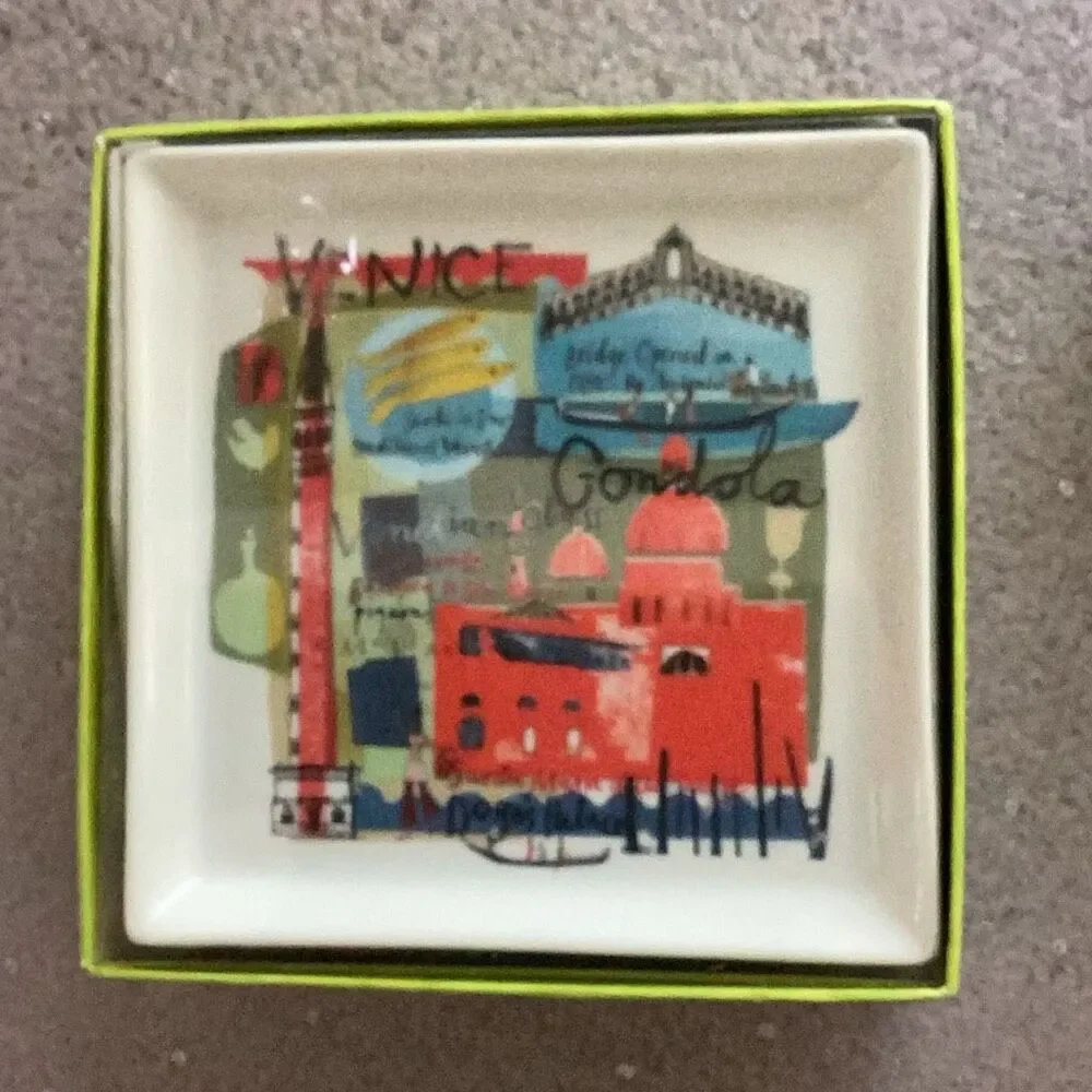 NIB Crate & Barrel Travel Plates Set of 6 City Dessert Appetizer Plates